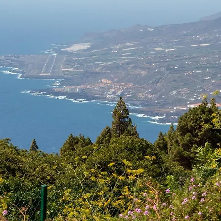 Casa Alba, Con Piscina-spa Climatizada Hasta 34º Gratuito Y Vistas Al Mar Feriehus Puntallana