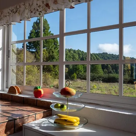 Casa Alba, Con Piscina-spa Climatizada Hasta 34º Gratuito Y Vistas Al Mar Puntallana