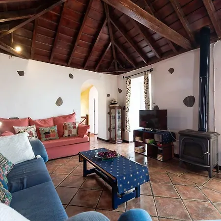Casa Alba, Con Piscina-spa Climatizada Hasta 34º Gratuito Y Vistas Al Mar Feriehus Puntallana