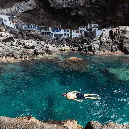 Feriehus Casa Alba, Con Piscina-spa Climatizada Hasta 34º Gratuito Y Vistas Al Mar Puntallana
